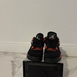 Air Jordan 12 Retro – Black / Infrared 🔥 size (8.5) 