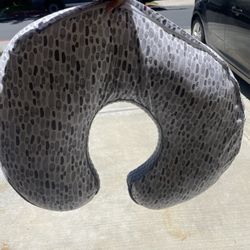 Boppy Pillow Plus Extra Cover 