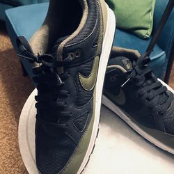 NIKE Air (Air Span II) Shoes. (Sz 12)