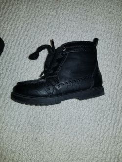 Black leather boots size 7 toddler