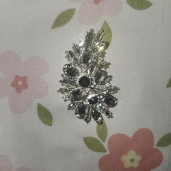 Glass Metal Brotch 