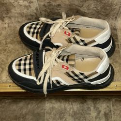 Burberry shoes