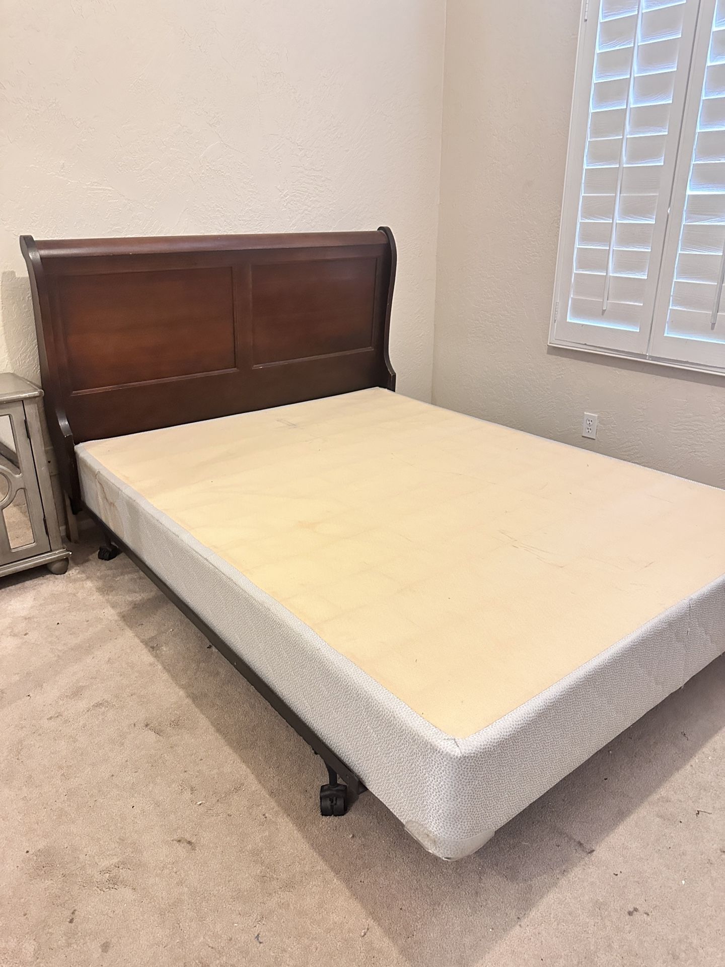 QUEEN SLAY BED FRAME
