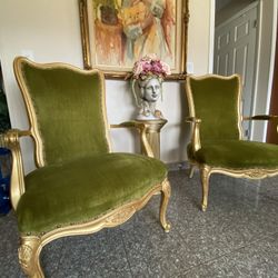 Very  Gorgeous 2 Chairs Victorian  