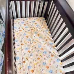 DaVinci Kalani 4 in 1 Convertible Crib In Rich Cherry Along With Mattress