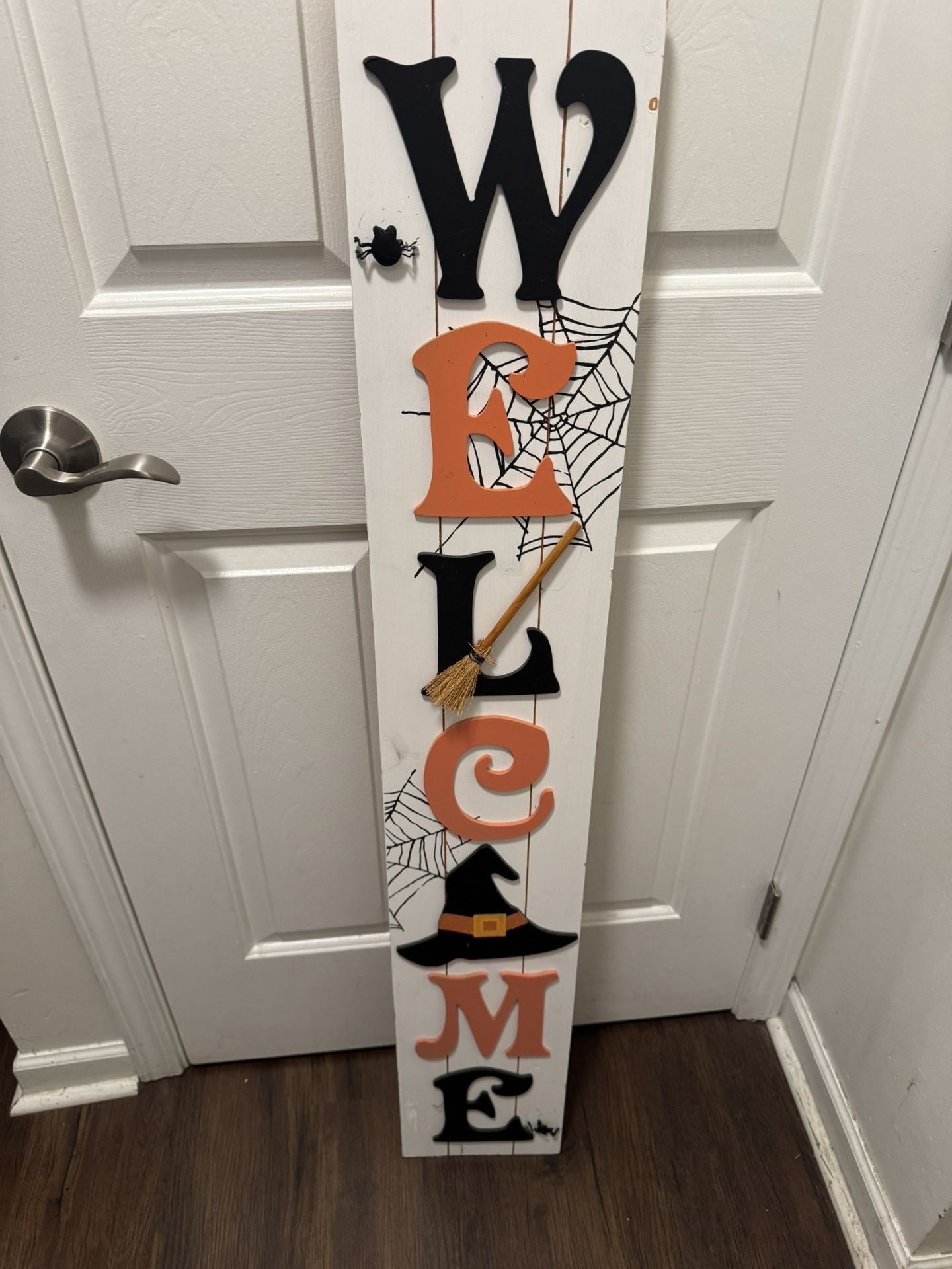 Halloween Welcome Sign (Can Be Hung Or Used With Kickstand)