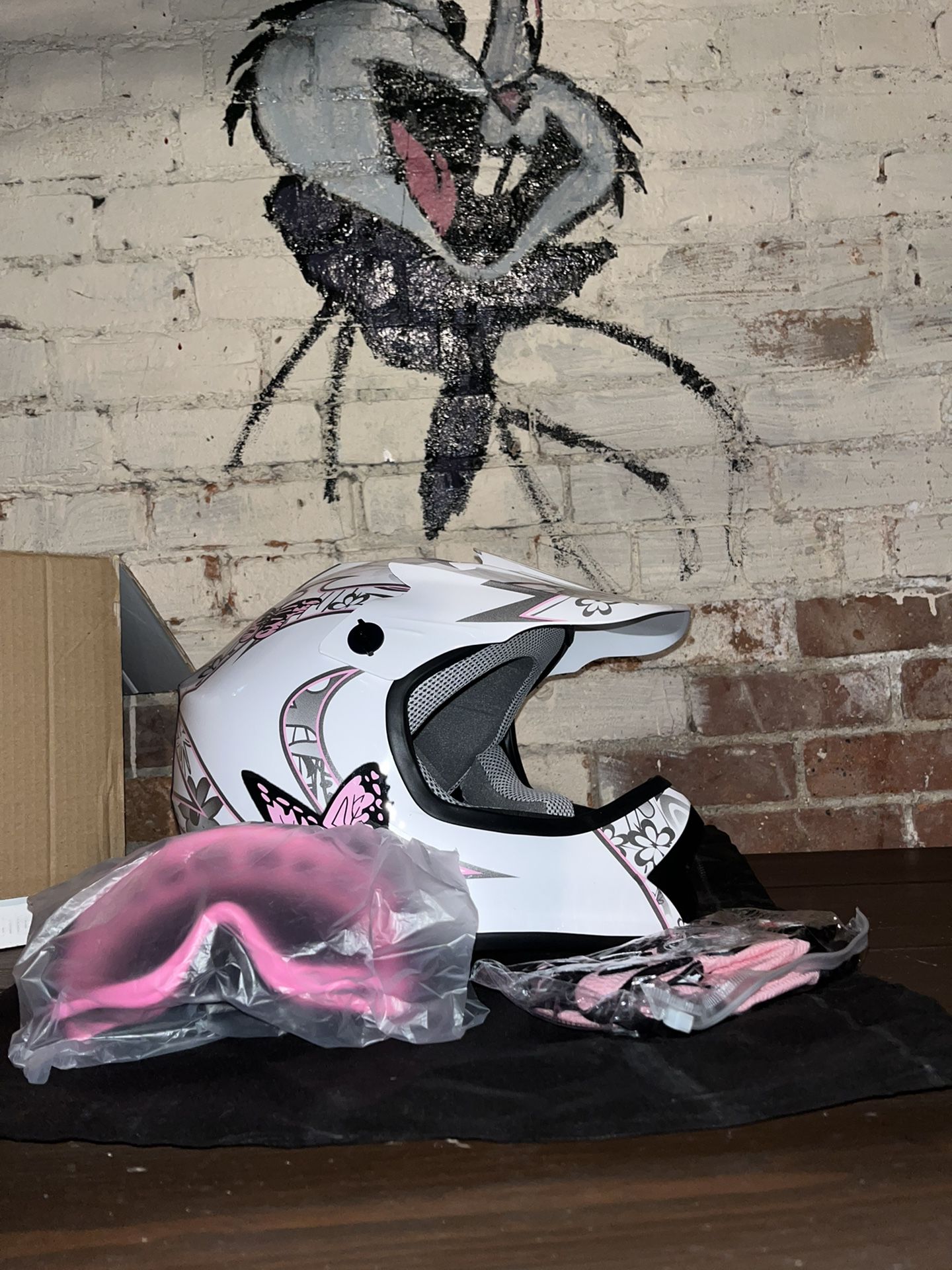 Brand New Size Youth ATV Helmet Set