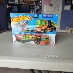 Hot Wheels Super Rigs Big Rig Heat Diecast Car (Orange)