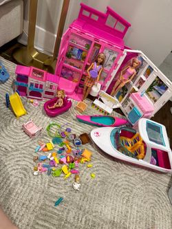 All 20 $ Barbie Foldable House & Huge Toy Lot – Dolls, Boat, Accessories