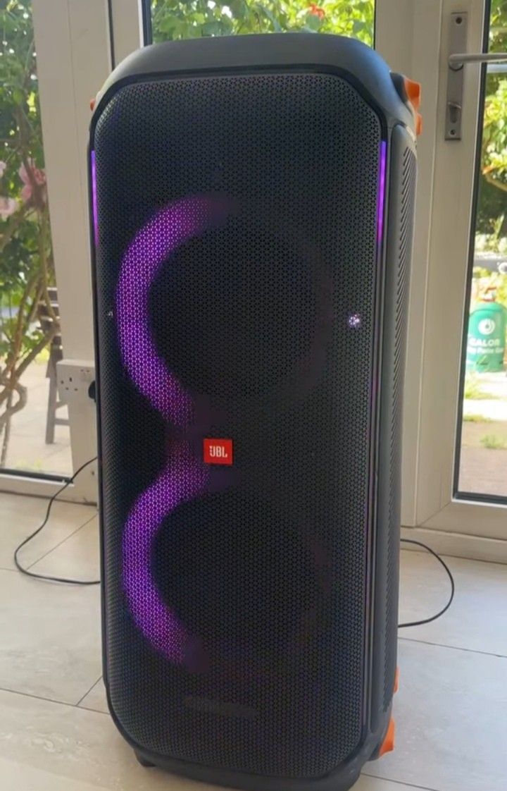 JBL 710 PARTY BOX