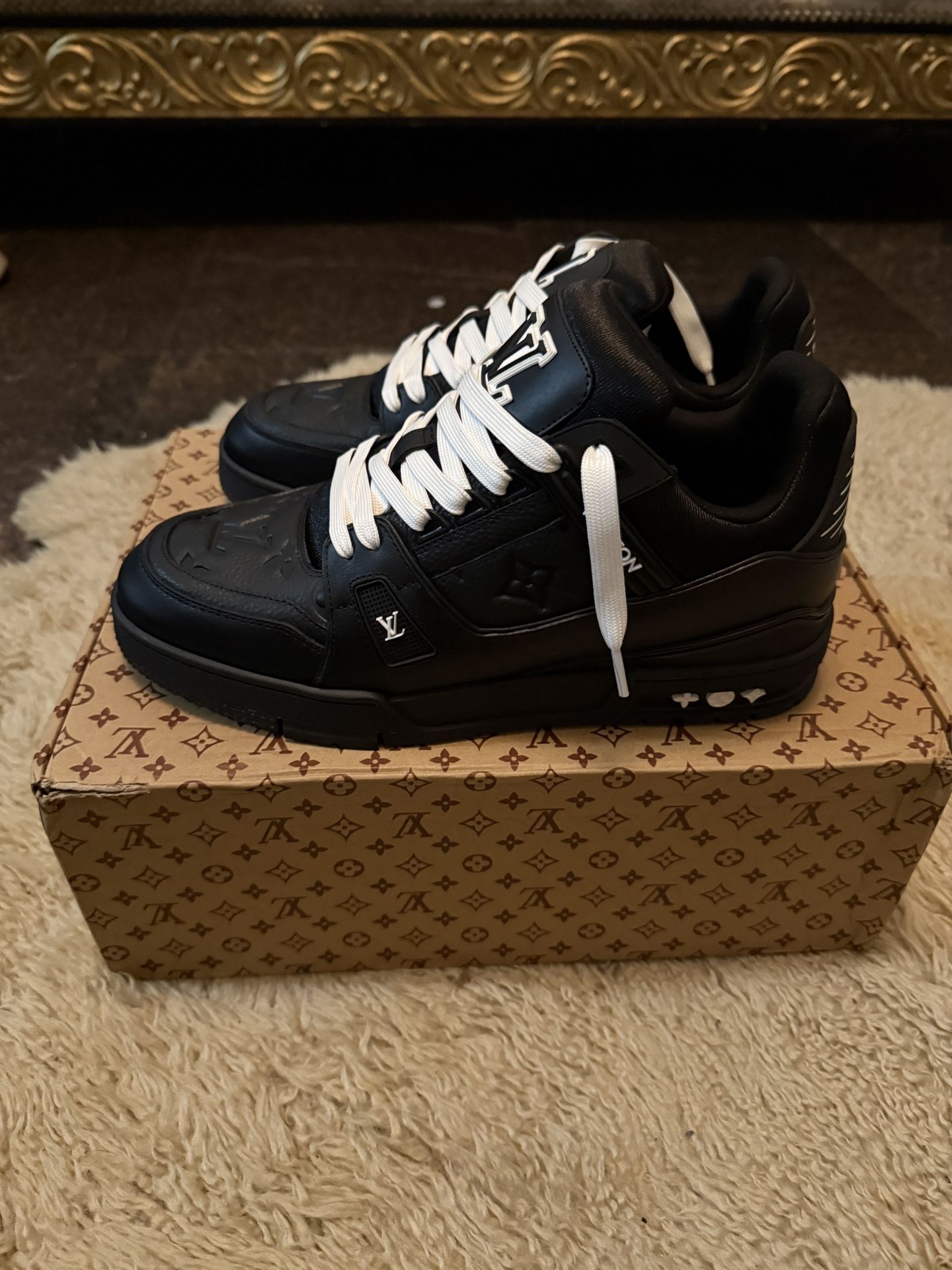 Louis Vuitton Sneakers Monogram