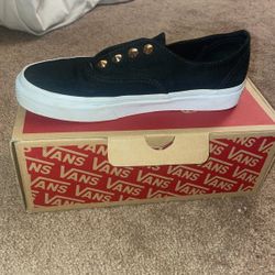 Black (stud) Vans 