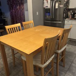 High Dinning Table Set 