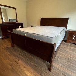 Free Mattress And Boxspring With Bedroom Set👏👏