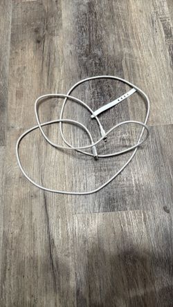 INSIGNIA 61/2 Foot Brand New Charger
