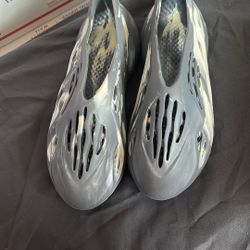 YEEZY 450 , made By Adidas 