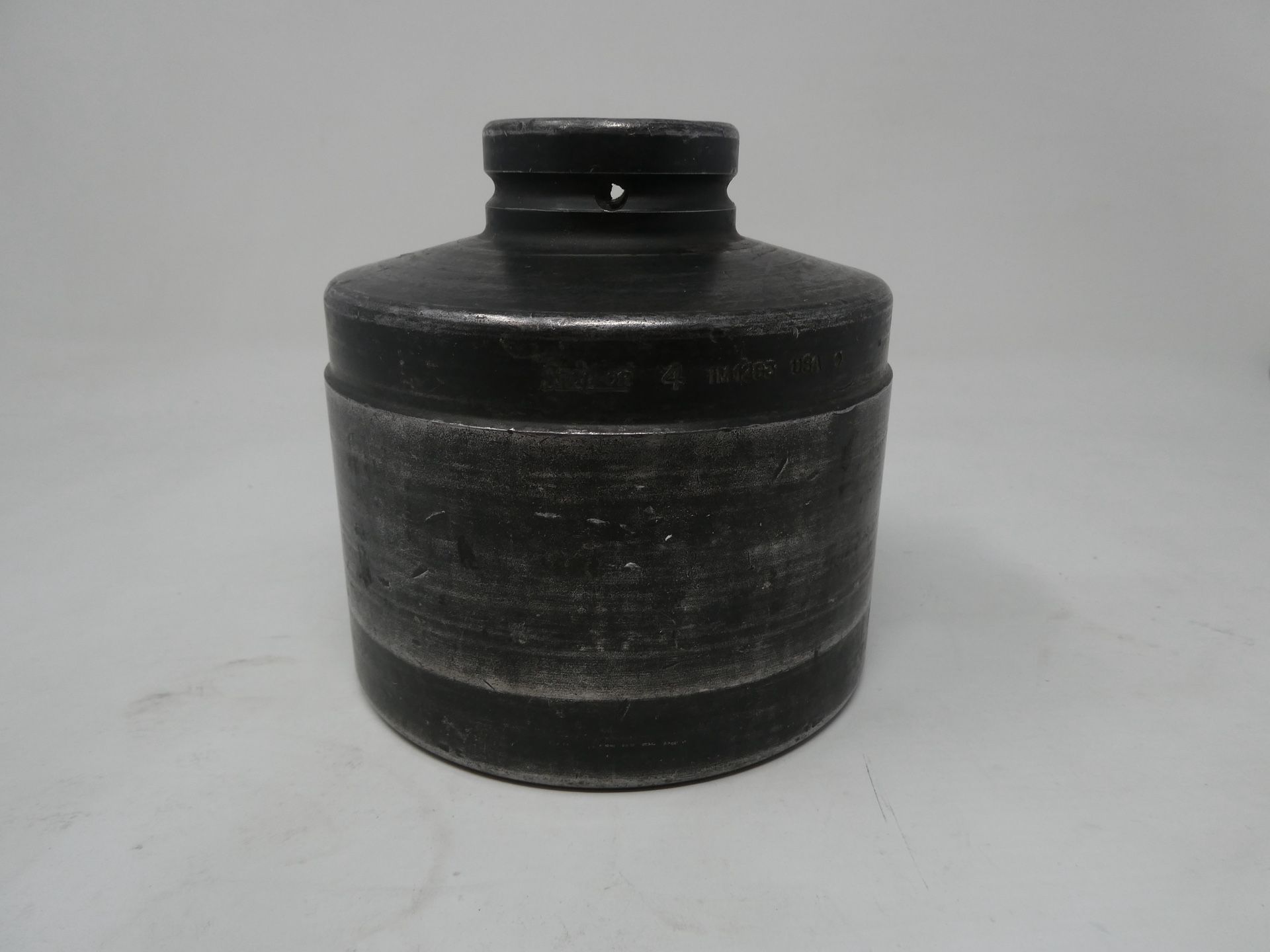 Snap-on 1” Drive 6-point SAE 4” Flank Drive Standard Impact Socket IM1283