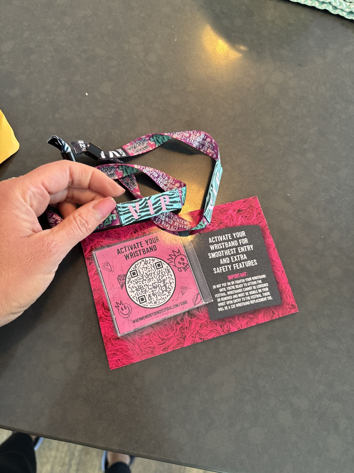 2 VIP Wristbands When we We’re Young Festival