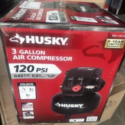 3 Gallon 120 PSI Oil-Free Electric Portable Air Compressor for Light Duty Use, with Folding Handle and Quick Coupler