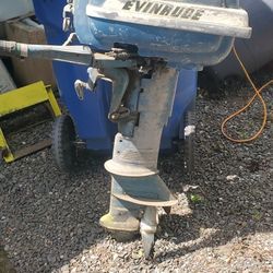 Evinrude Outboard Motor