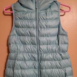 UNIQLO Kids Girls Youth Hooded Vest Puffer 