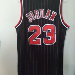 Chicago Bulls Michael Jordan Jersey Medium