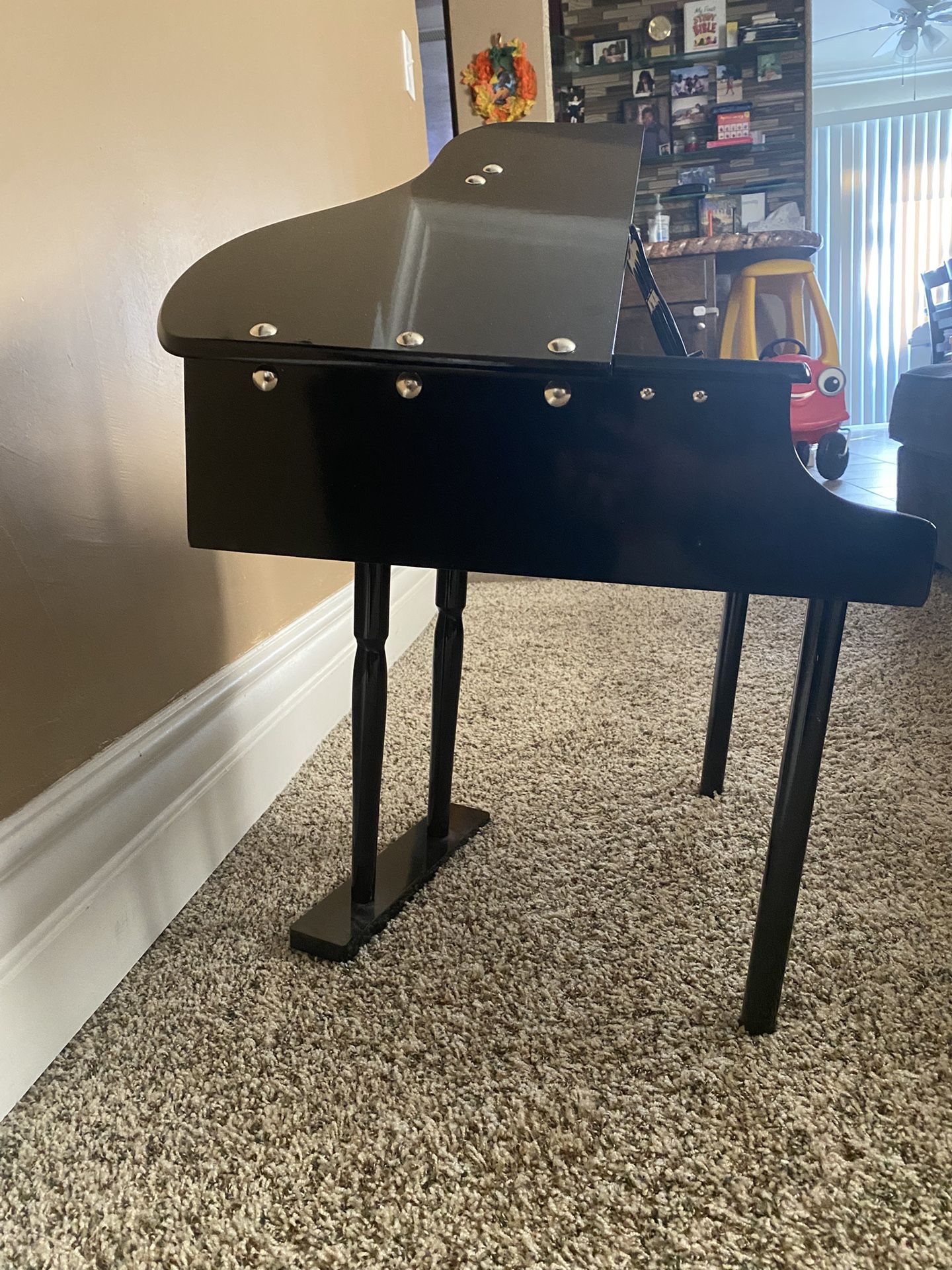 Mini Grand Piano