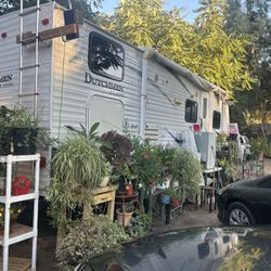 2011 Dutchman Trailer