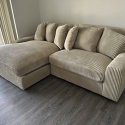 Brand new sectional in box- shop now pay later $49 down. 🔥Free Delivery and Assembly🔥 