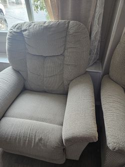 1 Sofá Por $35