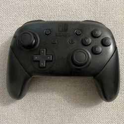 Nintendo Switch Pro Controller 