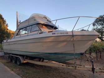 Bayliner Cabin Cruiser