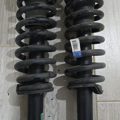 2022 Ford F-150 struts