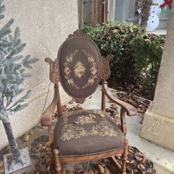 Vintage Rocking Chair 