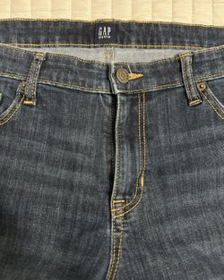 Gap Jeans Women’s Size 33 ( US 16) 