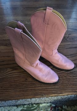 Smoky mountain boots. Valentine Pink boots