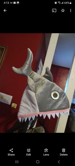 Shark hat 🦈