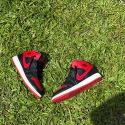 Air Jordan 1 Mid Alternate Bred-Black/White/Fire Red-SIZE 6Y