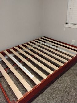 ZINUS Wood Platform Bed