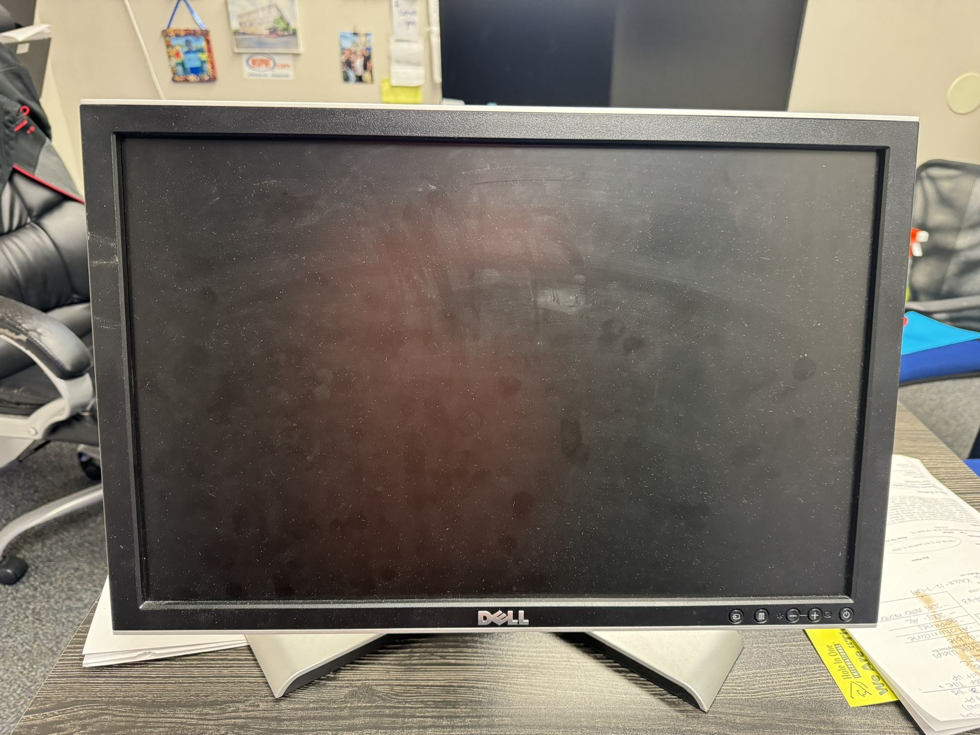 Used office computer Monitors With (3) Dual Mount Hardware