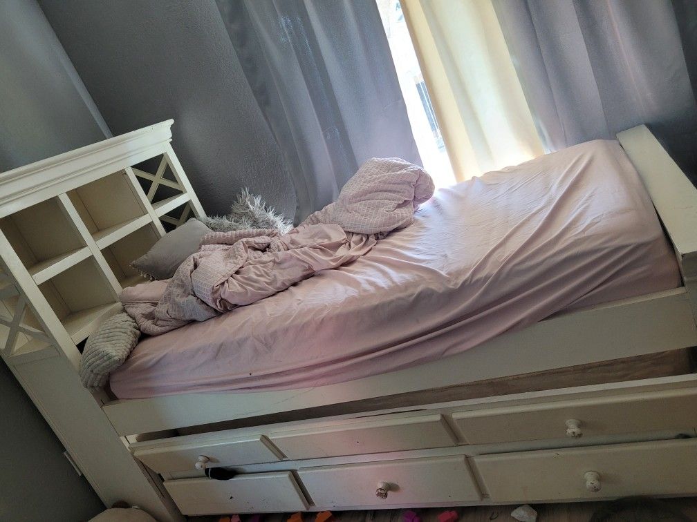 Free Twin Double Bed