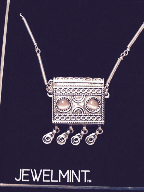 Jewelmint Treasure Trove Necklace for Sale in Mercer Island, WA