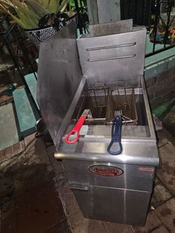 Avantco  fyer for restaurant