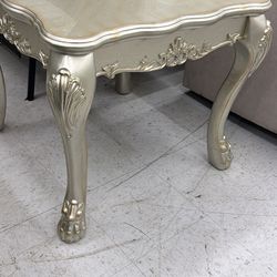 💥First come First serve💥 End Table in Champagne Finish Solid Wood