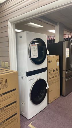 LG WashTower Single Unit Electric with Center Control 4.5 cu. Ft. Front Load Washer and 7.4 cu. Ft. Dryer