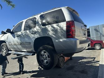 2012 CHEVY TAHOE•• PARTS ONLY••