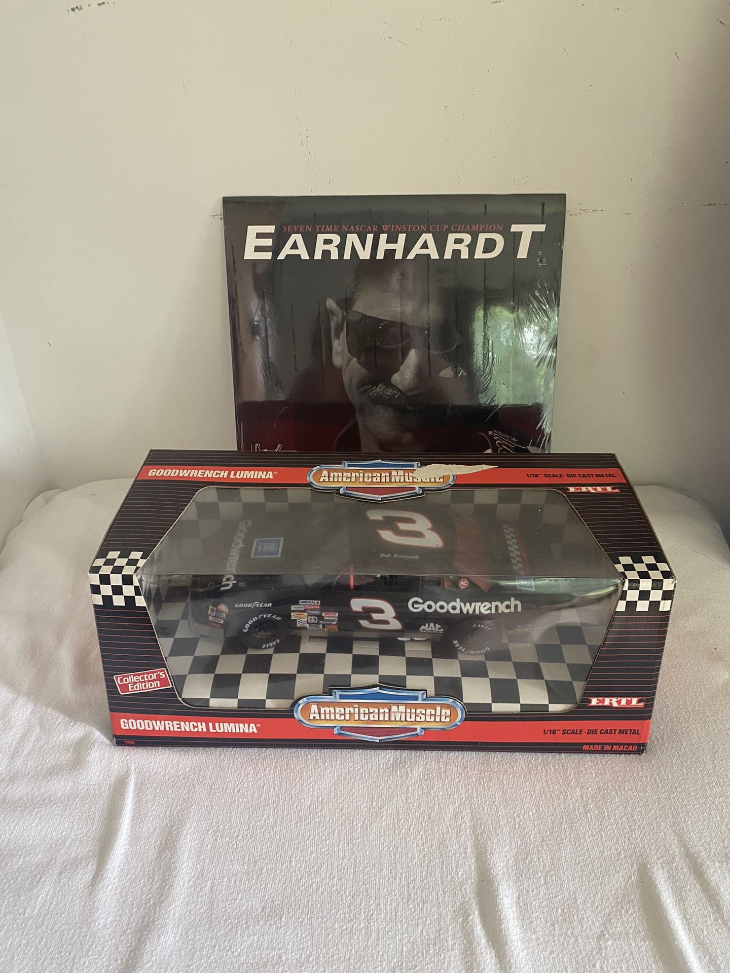 1992 ERTL American Muscle Dale Earnhardt Die Cast Car With Calendar