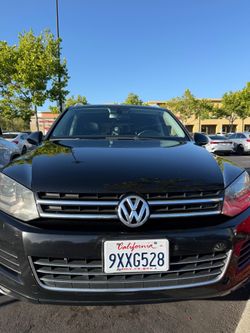 2013 Volkswagen Touareg TDI Lux – $4,900 OBO