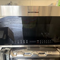 Brand new Frigidaire microwave