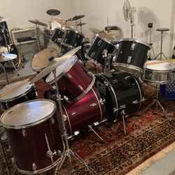 DRUM SETS 